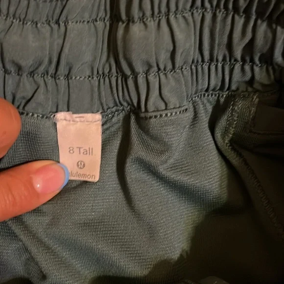 Lululemon hotty hot shorts - Picture 2 of 3